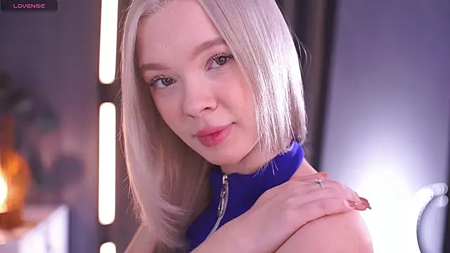  AlinaBailey online show from November 28, 2025, 8:25 am