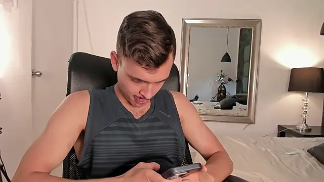 Desmon Clark online show from March 12, 2025, 1:03 am