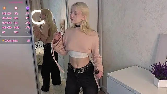 Naughty  Couplles online show from November 26, 2025, 4:18 pm