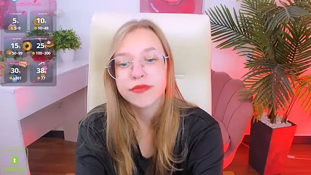 LayriantaVee online show from September 11, 2025, 6:13 am