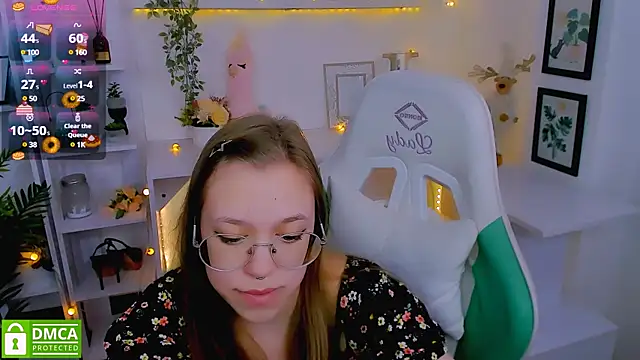 LayriantaVee online show from February 26, 2025, 1:11 pm