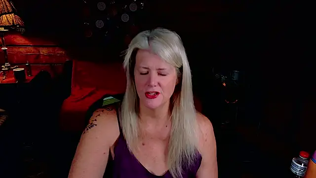 AliceHarlot online show from December 3, 2025, 5:19 am