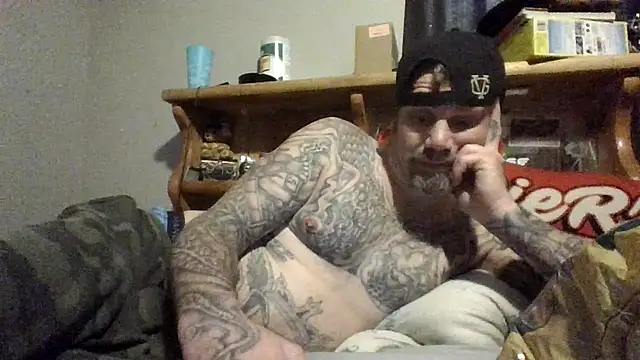 Snapshot of clitstitsandbongrips chatting on September 22, 2025, 9:10 pm clitstitsandbongrips online show from September 22, 2025, 9:10 pm