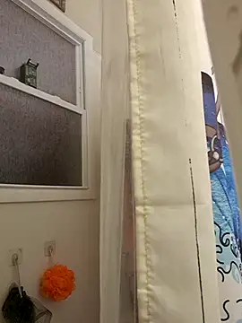 Snapshot of clitstitsandbongrips chatting on February 23, 2025, 11:33 am clitstitsandbongrips online show from February 23, 2025, 11:33 am