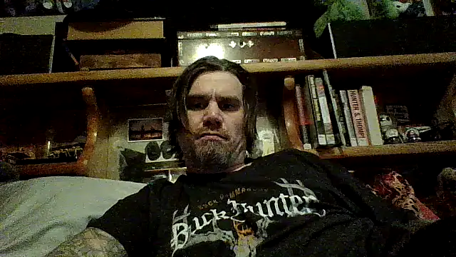 Snapshot of clitstitsandbongrips chatting on December 20, 2024, 1:11 pm clitstitsandbongrips online show from December 20, 2024, 1:11 pm