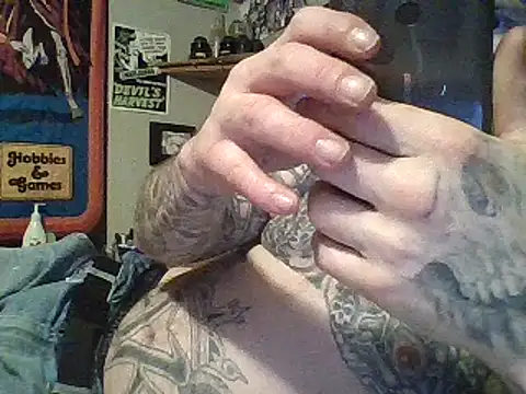 Snapshot of clitstitsandbongrips chatting on February 17, 2025, 3:58 am clitstitsandbongrips online show from February 17, 2025, 3:58 am