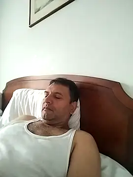 Snapshot of RogueTraveler chatting on March 3, 2025, 2:28 pm RogueTraveler online show from March 3, 2025, 2:28 pm