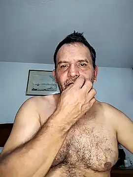 Snapshot of RogueTraveler chatting on November 3, 2025, 4:50 am RogueTraveler online show from November 3, 2025, 4:50 am