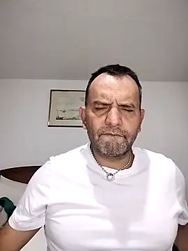 Snapshot of RogueTraveler chatting on September 20, 2025, 3:44 am RogueTraveler online show from September 20, 2025, 3:44 am