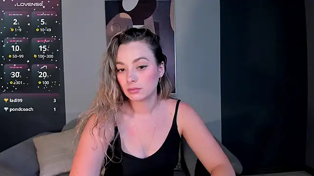 Snapshot of TiaraLawrence chatting on December 7, 2024, 6:54 pm TiaraLawrence online show from December 7, 2024, 6:54 pm