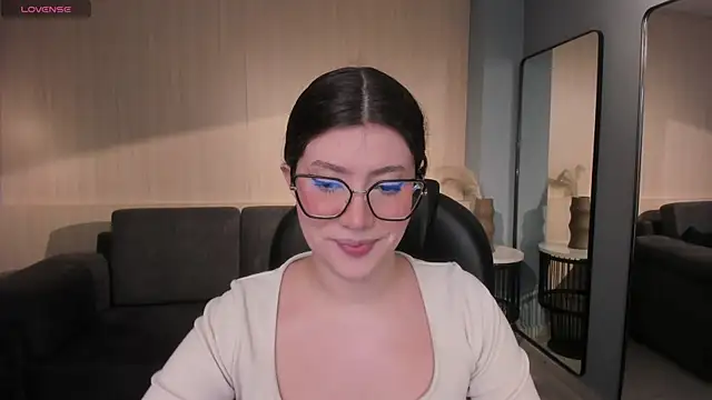 Snapshot of AmberFarrell chatting on July 11, 2026, 8:20 pm AmberFarrell online show from July 11, 2026, 8:20 pm