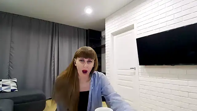 Daniella Lorente online show from March 10, 2026, 11:31 pm