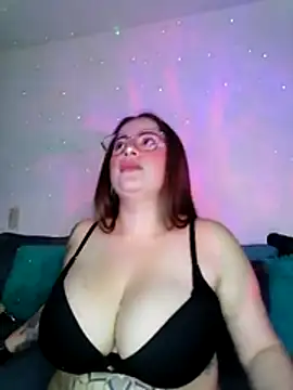 soofy   online show from March 29, 2026, 3:19 am