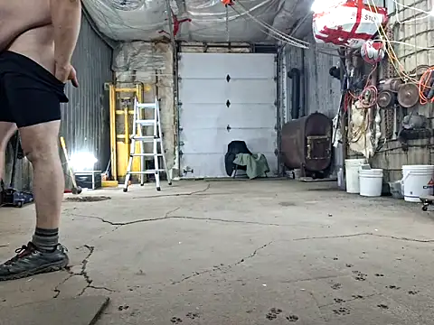 Frankdick01 online show from November 8, 2025, 4:05 am