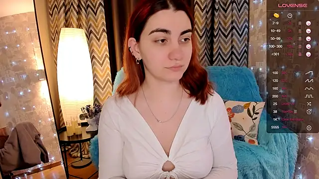 hannacheekss  online show from February 5, 2026, 2:07 am