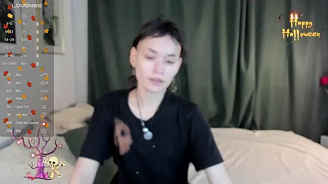 Emily Strikeee online show from November 5, 2025, 9:45 am