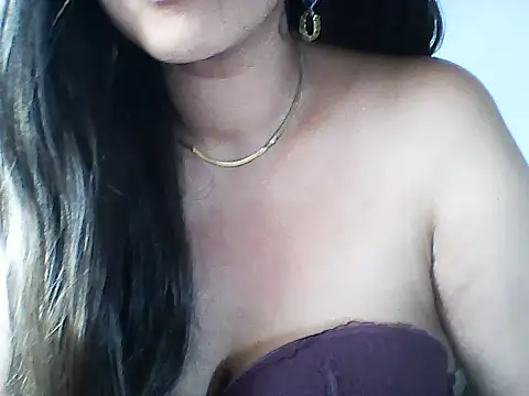 layanah12 online show from March 4, 2026, 12:35 pm