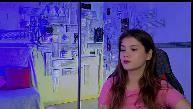 Snapshot of EvaThopson chatting on October 2, 2025, 10:40 am EvaThopson online show from October 2, 2025, 10:40 am