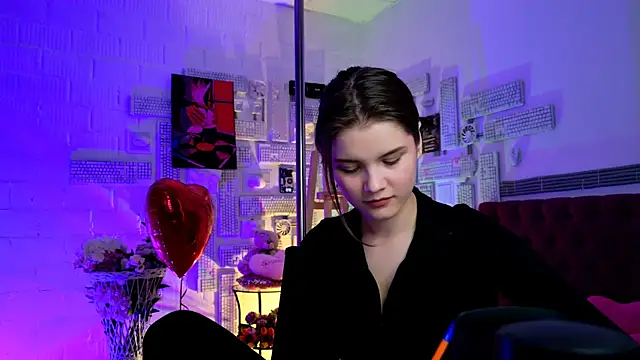 Snapshot of EvaThopson chatting on February 13, 2025, 3:24 pm EvaThopson online show from February 13, 2025, 3:24 pm