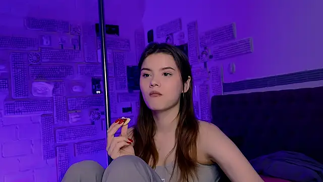 Snapshot of EvaThopson chatting on February 6, 2025, 3:09 pm EvaThopson online show from February 6, 2025, 3:09 pm