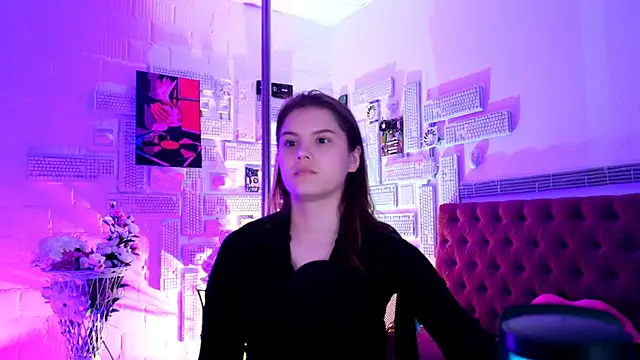 Snapshot of EvaThopson chatting on February 13, 2025, 6:48 pm EvaThopson online show from February 13, 2025, 6:48 pm