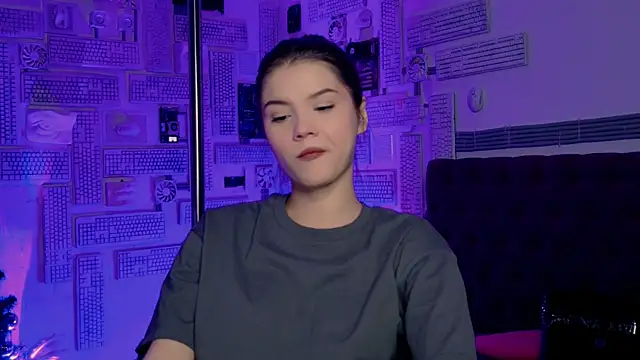 Snapshot of EvaThopson chatting on February 1, 2025, 12:04 pm EvaThopson online show from February 1, 2025, 12:04 pm