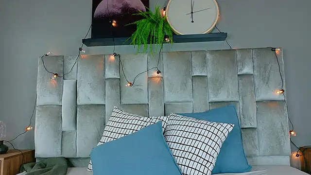 ChanelAdamss  online show from September 19, 2025, 3:21 am