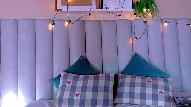 ChanelAdamss  online show from September 29, 2025, 3:02 am