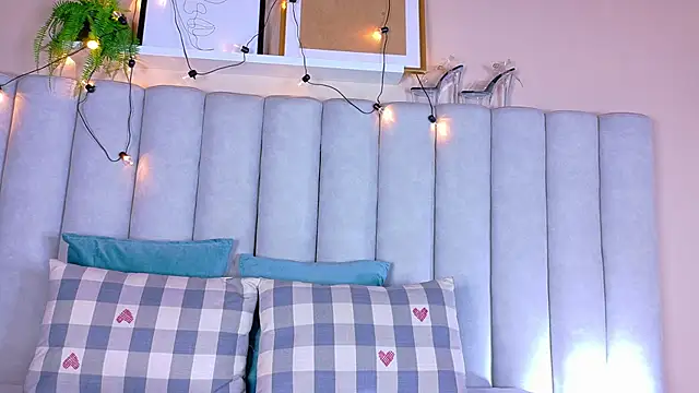 ChanelAdamss  online show from October 8, 2025, 2:57 am