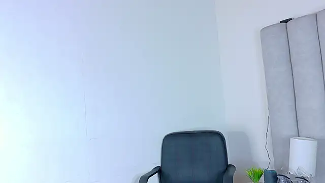 ChanelAdamss  online show from September 10, 2025, 2:54 am