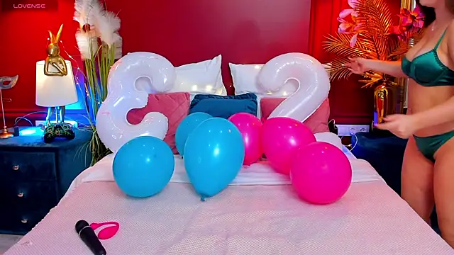 GiaCale online show from November 1, 2025, 6:19 am