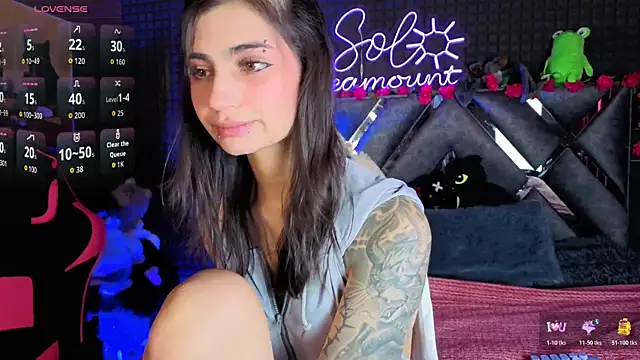 SolBeaumont1 online show from June 24, 2026, 7:11 pm