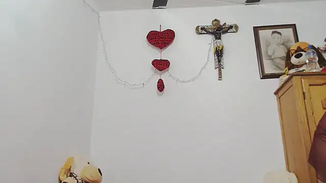 ariellth online show from October 1, 2025, 3:49 pm