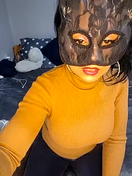 Snapshot of Barby8787 chatting on October 31, 2025, 8:33 am Barby8787 online show from October 31, 2025, 8:33 am