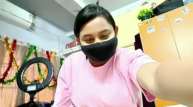 Snapshot of Deshi_Chori chatting on February 12, 2025, 11:18 am Deshi Chori online show from February 12, 2025, 11:18 am