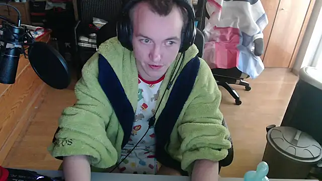 BabyDracoDarkfang online show from April 23, 2026, 10:44 am