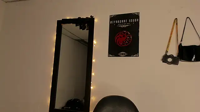 Snapshot of AnnikaMerliahh_ chatting on February 20, 2026, 12:51 pm AnnikaMerliahh online show from February 20, 2026, 12:51 pm