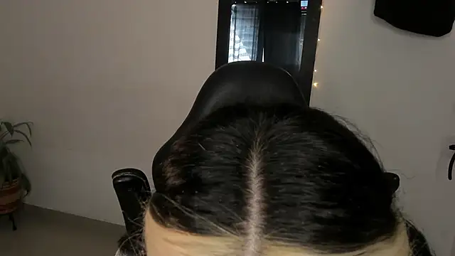 AnnikaMerliahh  online show from January 7, 2026, 1:38 pm