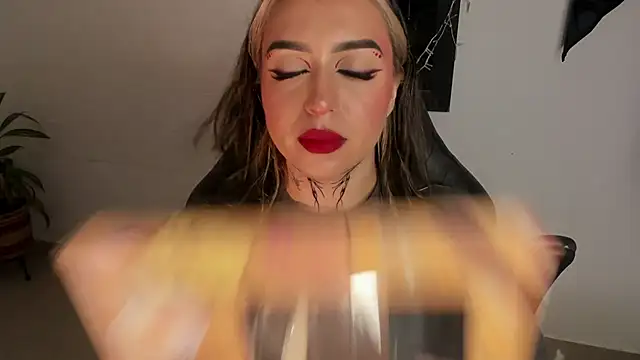 Snapshot of AnnikaMerliahh_ chatting on January 18, 2026, 1:58 pm AnnikaMerliahh online show from January 18, 2026, 1:58 pm