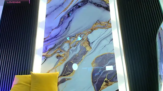 Snapshot of Lil_eva2 chatting on December 19, 2025, 7:27 pm Lil eva2 online show from December 19, 2025, 7:27 pm