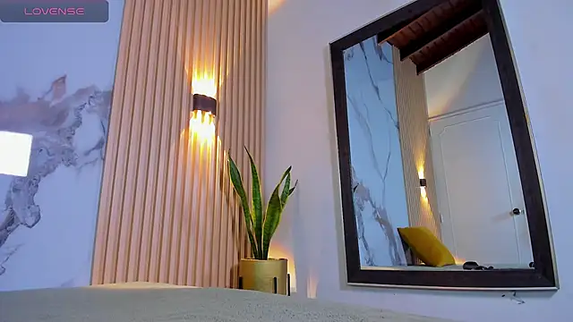 Snapshot of Lil_eva2 chatting on November 22, 2025, 7:24 pm Lil eva2 online show from November 22, 2025, 7:24 pm