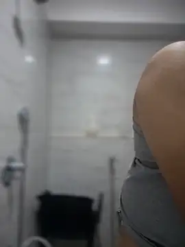 Snapshot of ved240 chatting on December 2, 2025, 5:31 am ved240 online show from December 2, 2025, 5:31 am