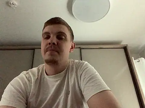 neilho1 online show from September 15, 2025, 7:09 am