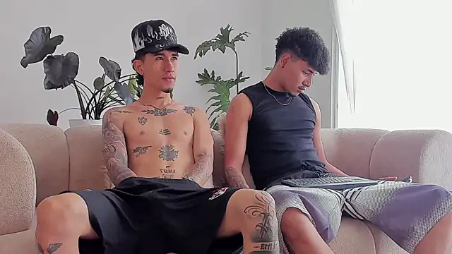 Snapshot of Ian_and_Noah chatting on June 14, 2026, 7:26 pm Ian and Noah online show from June 14, 2026, 7:26 pm