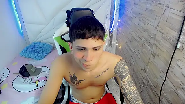 Brayan lopezz online show from January 21, 2025, 3:54 pm