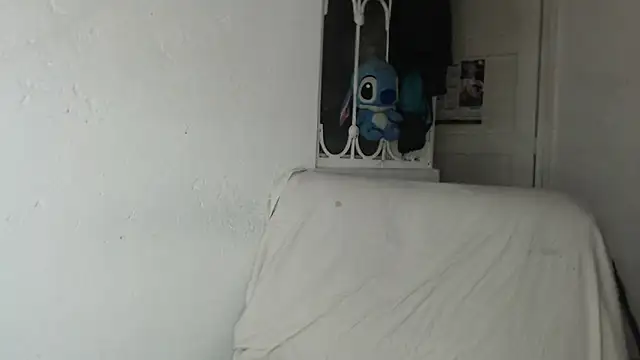 skinny sweet2411 online show from October 6, 2025, 6:25 am