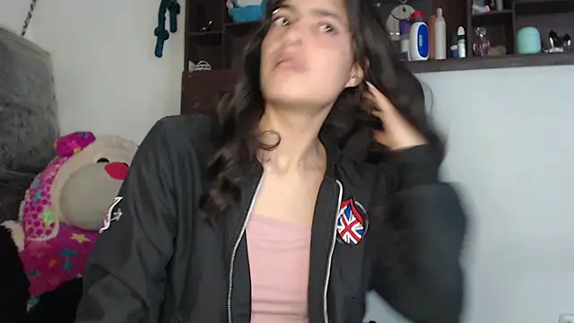 skinny sweet2411 online show from November 15, 2025, 4:49 am