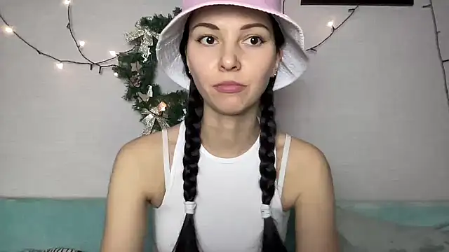 MonicaYour online show from December 6, 2024, 9:18 pm