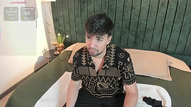 Edward max online show from April 14, 2026, 3:33 am