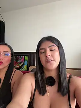 kim zaratte online show from May 26, 2026, 3:10 pm
